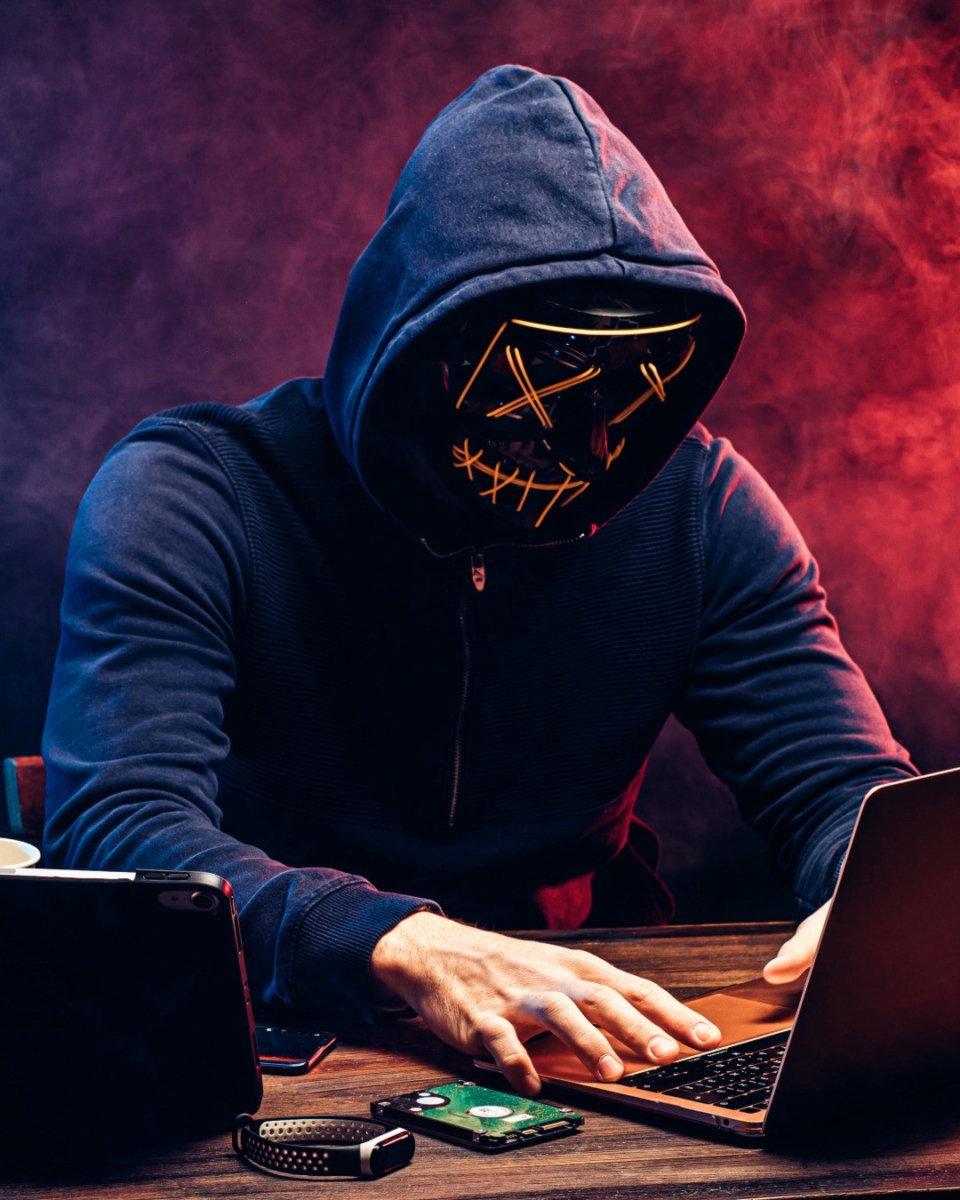 Imagen de Hacker robando información